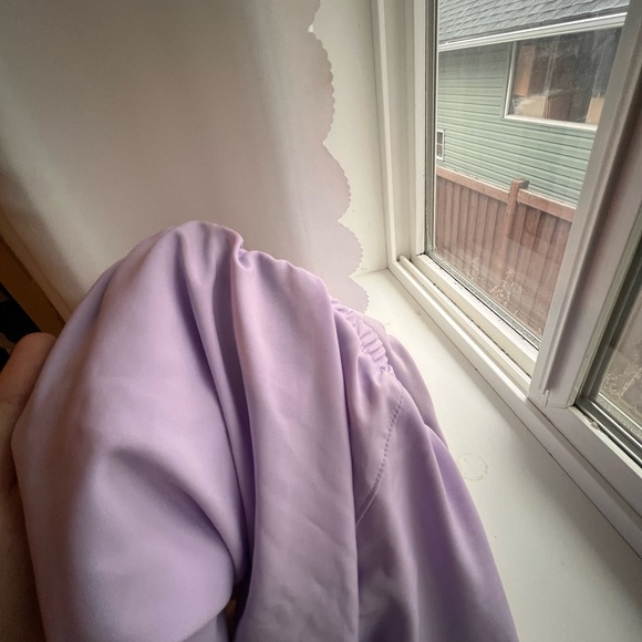 LILAC NIKE WORKOUT SET - Picture 6 of 6